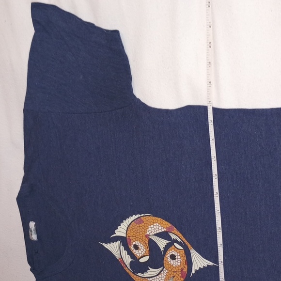 Navy blue small koi fish t-shirt - Picture 3 of 6